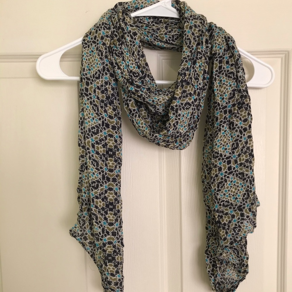 Scarves bundle - Picture 5 of 8